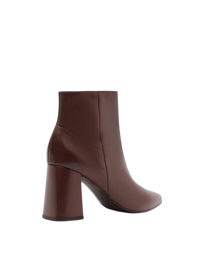 Bota Casual Feminina Arezzo Cano Curto em Couro Salto Alto
